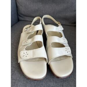 SAS Sandals Quatro Slingback Womens 10.5 N Tripad Comfort Travel White USA
